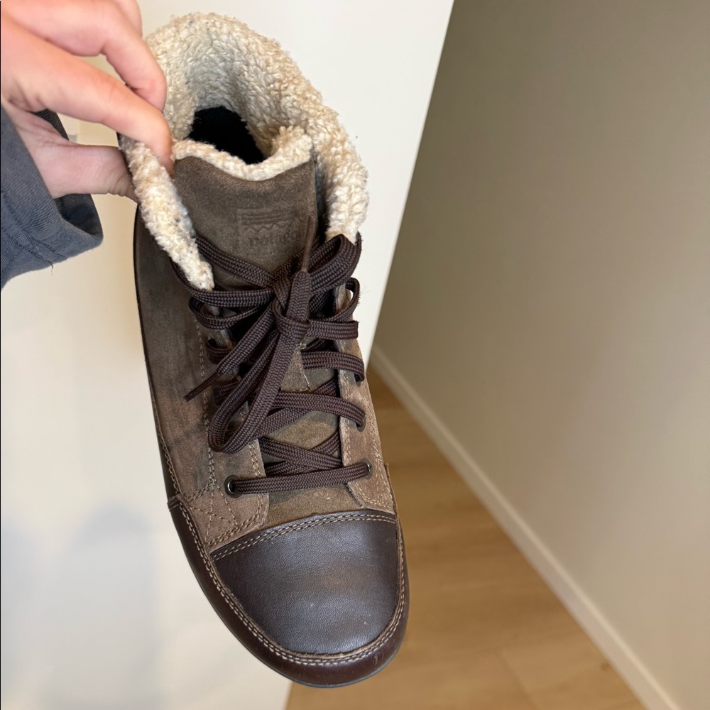 Patagonia Brown Leather High-Top Sneakers w/ Sherpa Lining Men’s Size 8 - Picture 3 of 8
